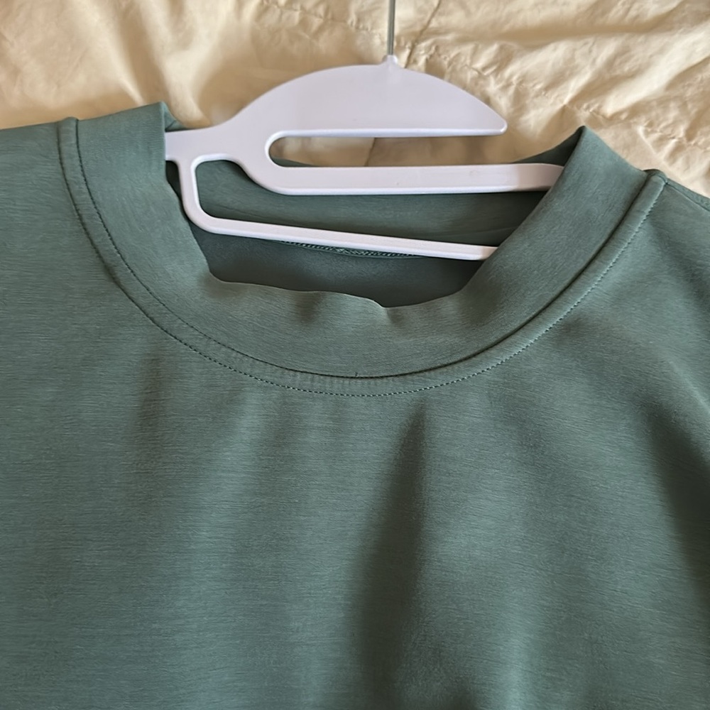 Lululemon Sage Green Crewneck Scuba Sweatshirt - Picture 8 of 10